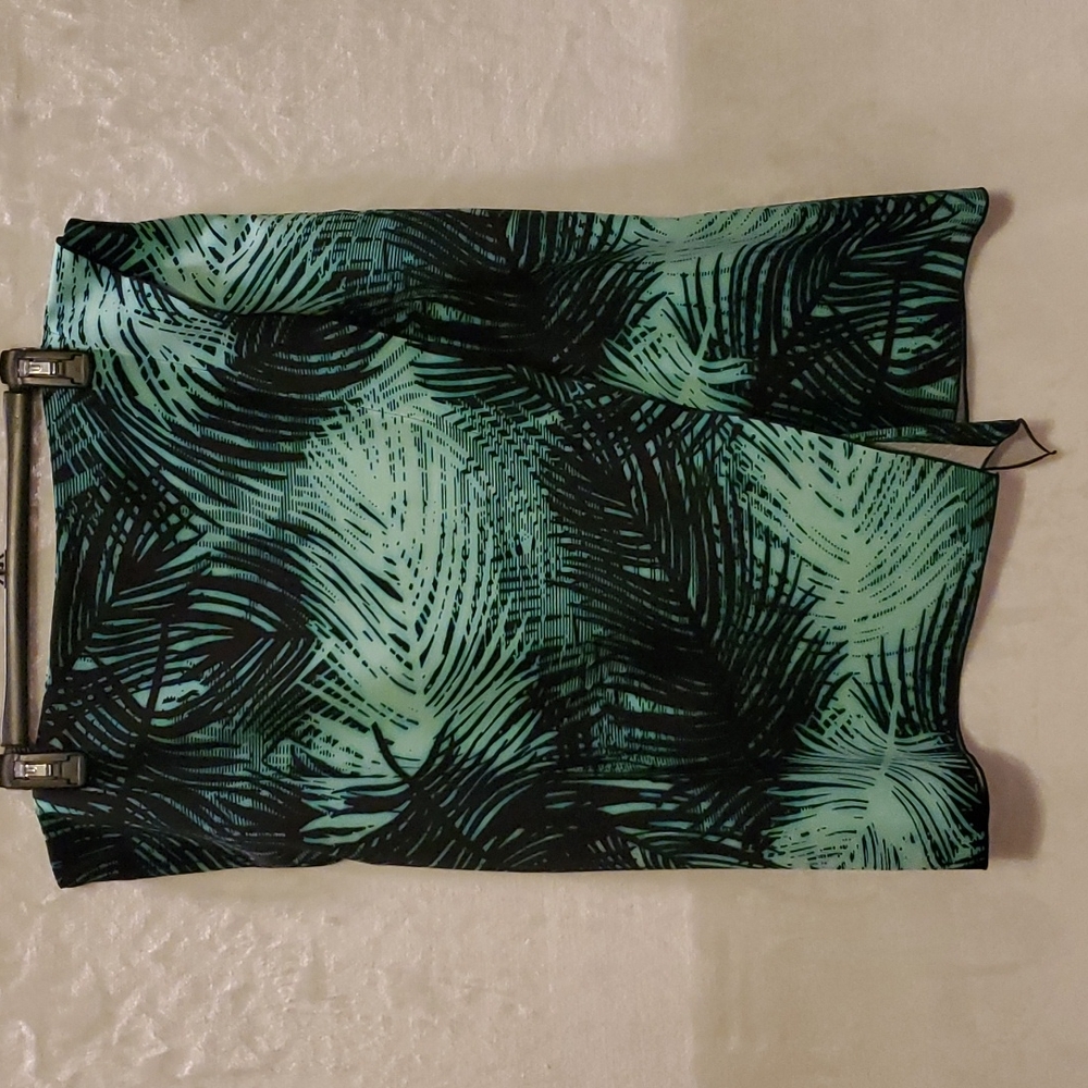 Worthington Skirts Asymmetrical Sexy front split - 2 pieces Size 16 green/multi - Picture 5 of 9
